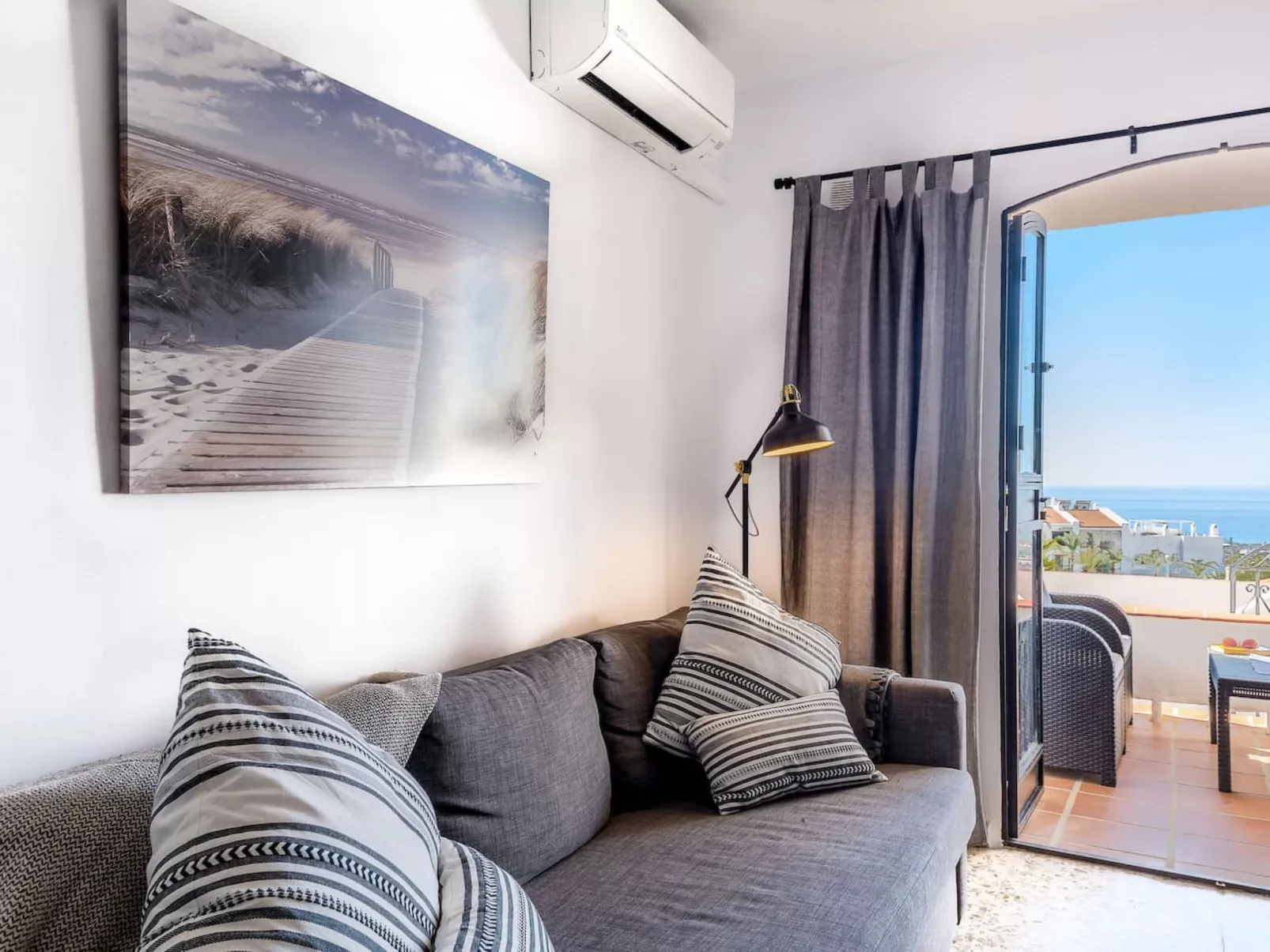 Capuchinos 55 San Juan Capistrano by Casasol - Binnen