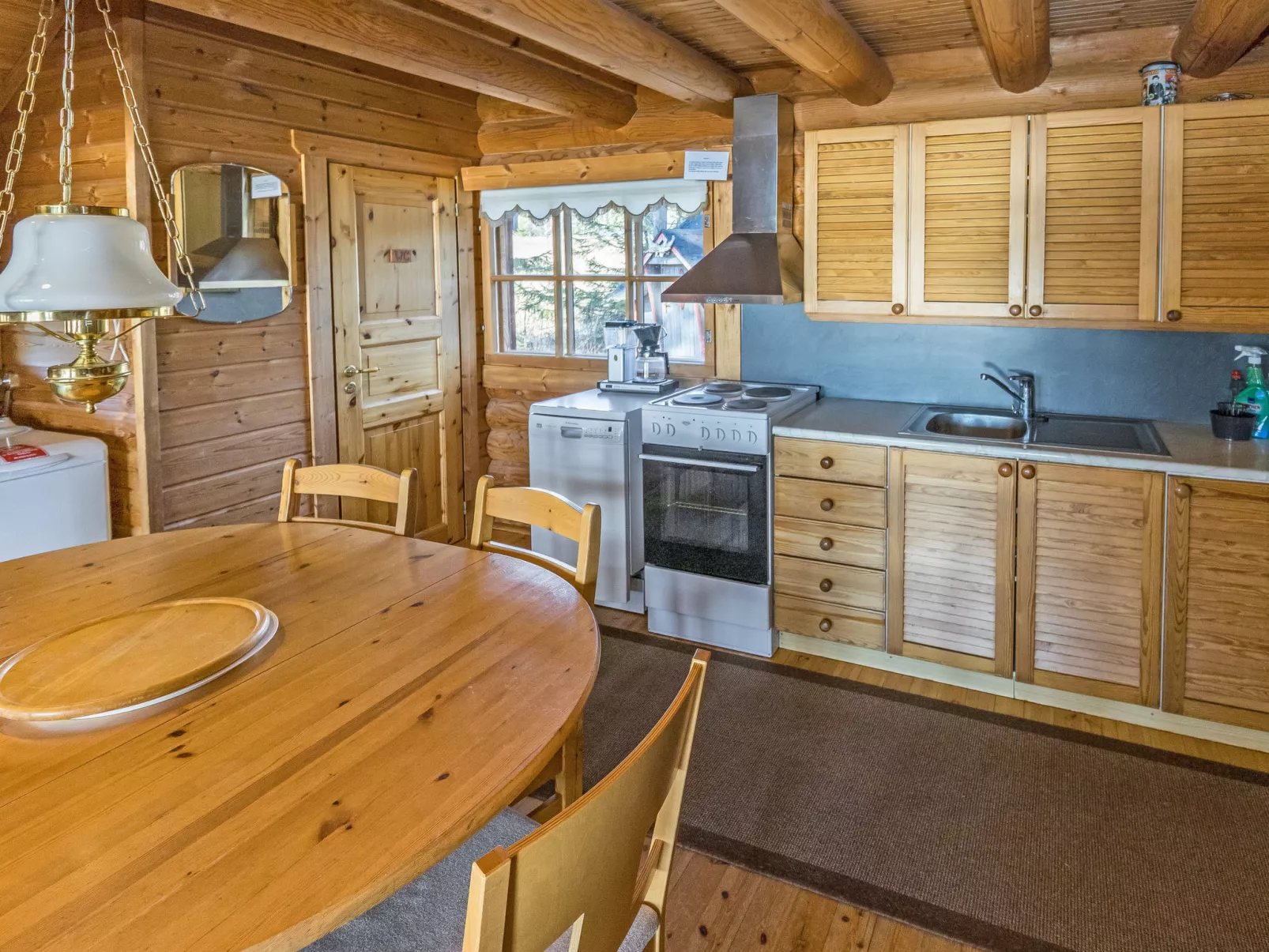 Peltoneuvos - Binnen