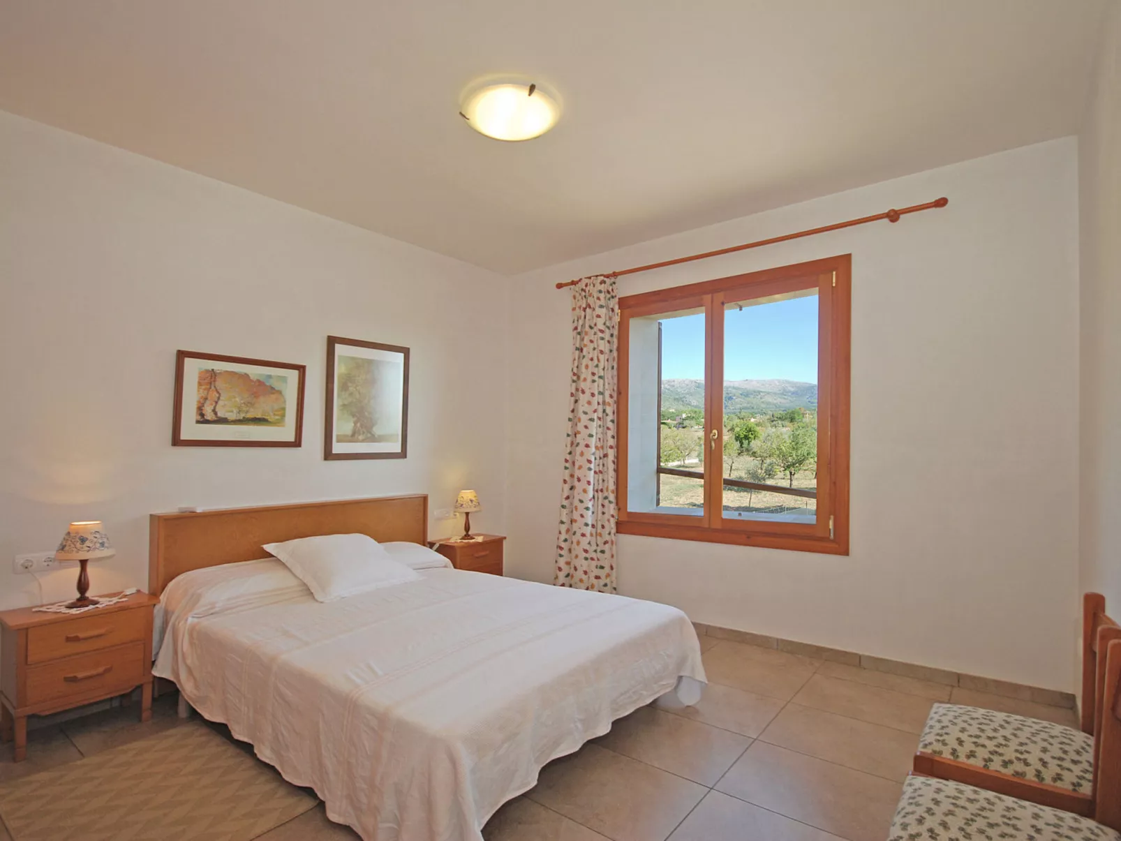 Pla de ses rotes - Binnen