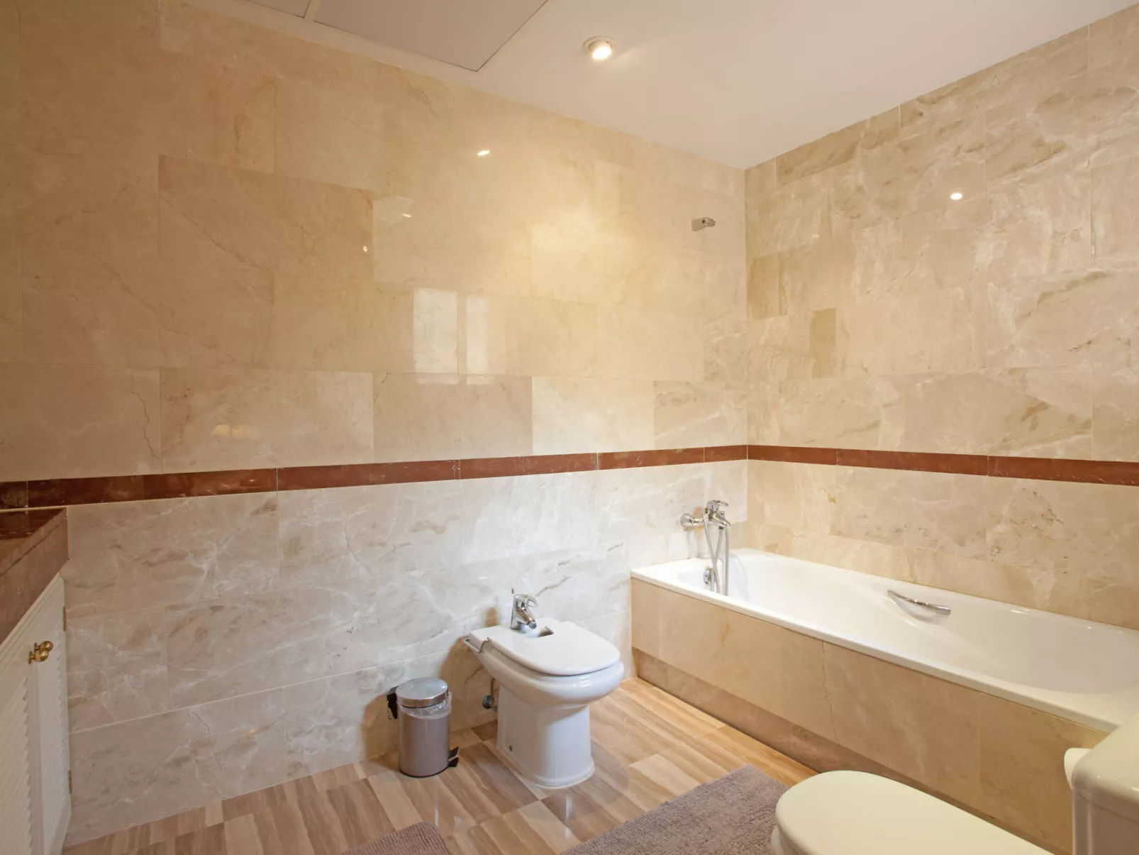 Hacienda Elviria - Binnen