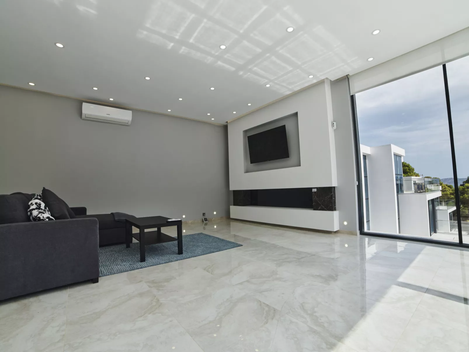 WELCS VILLA MODERNA 097 EMP con piscina - Binnen