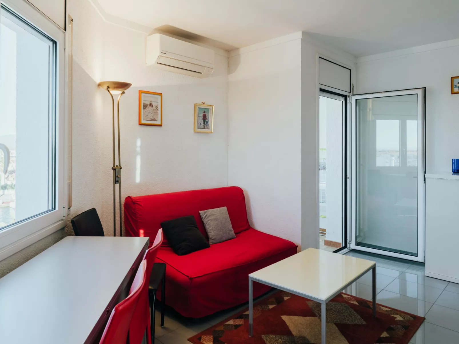 WELCS APARTAMENTO 202 EMP CON VISTAS AL CANAL - Binnen