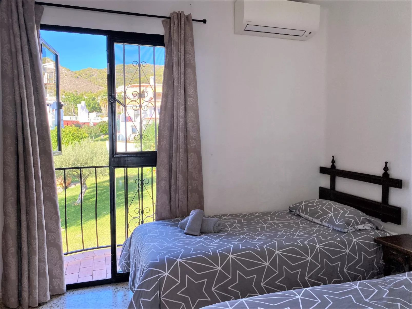 Los Naranjos 18B Capistrano Village by Casasol - Binnen