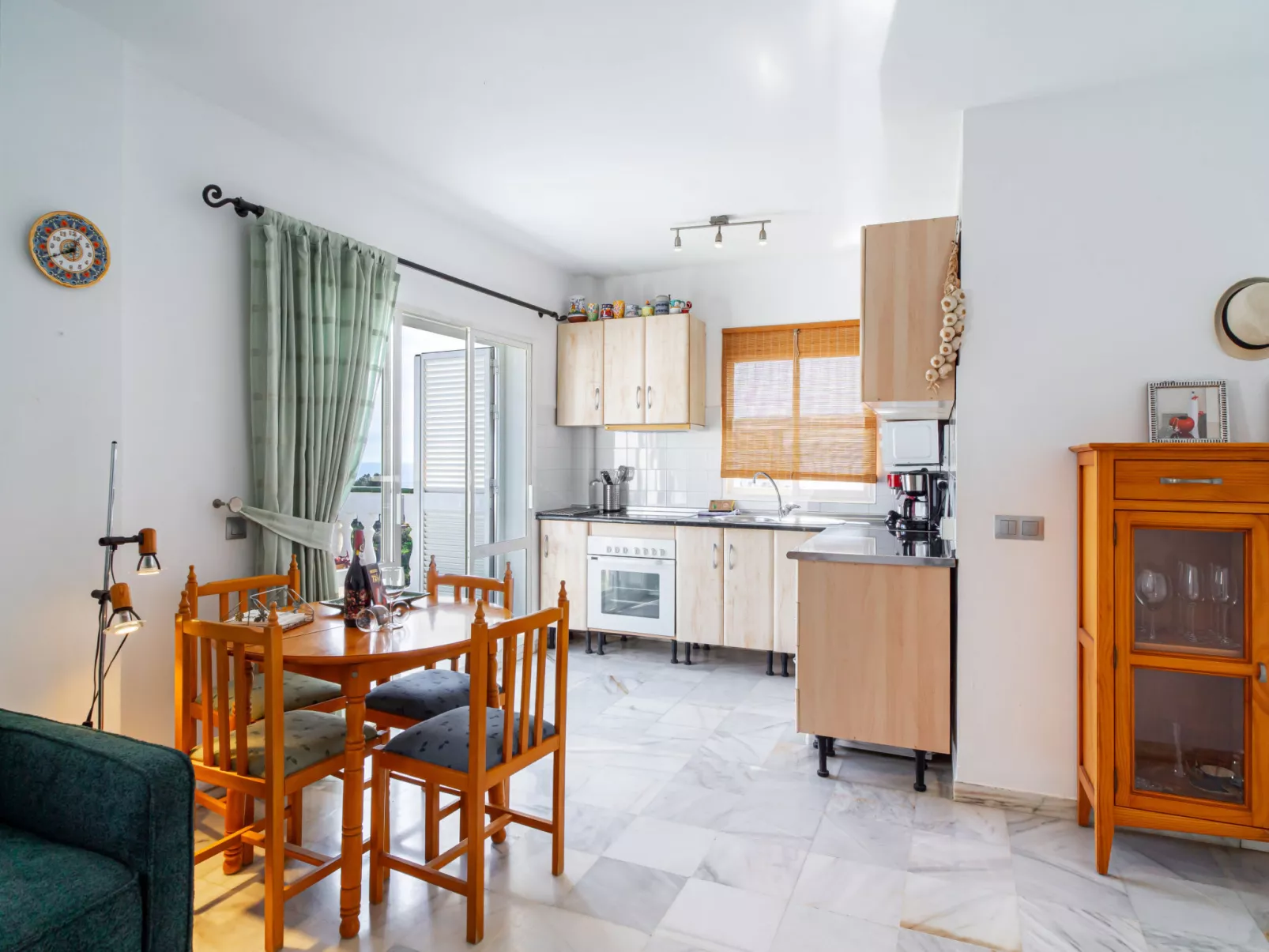 Sunny Terrace Chimenea by Casasol - Binnen