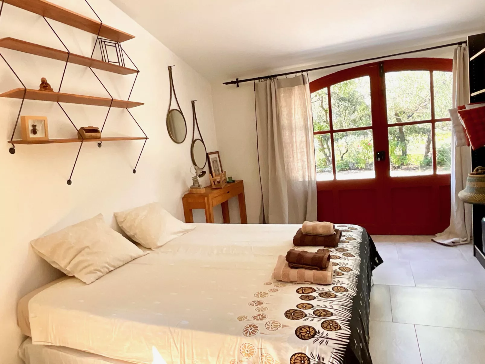 LA CADENIERE - Binnen