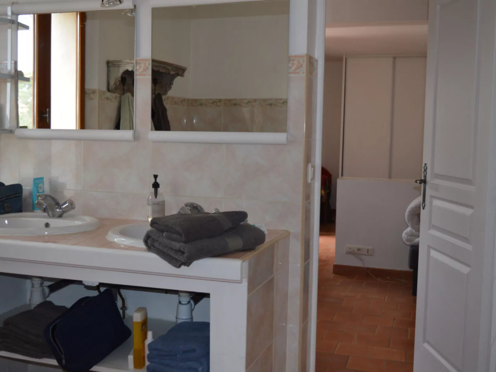 MAS DU PERIGOULIER - Binnen