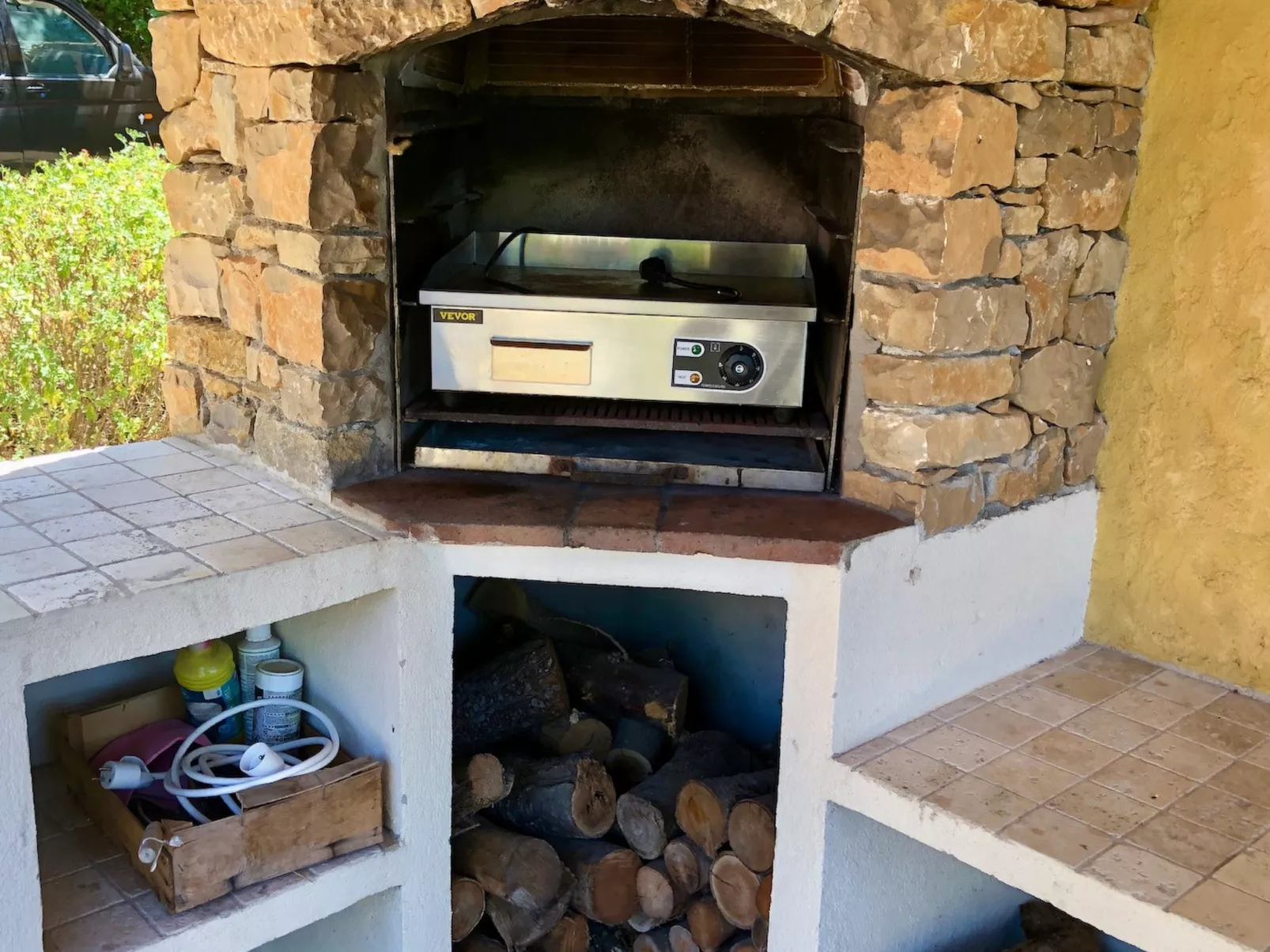 CLOS DES CHENES - Buiten