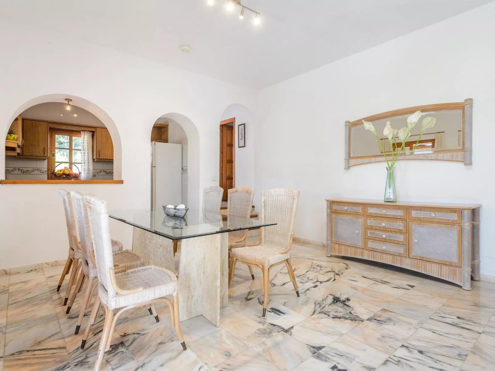 VILLA SA DESCUBERTA - Binnen