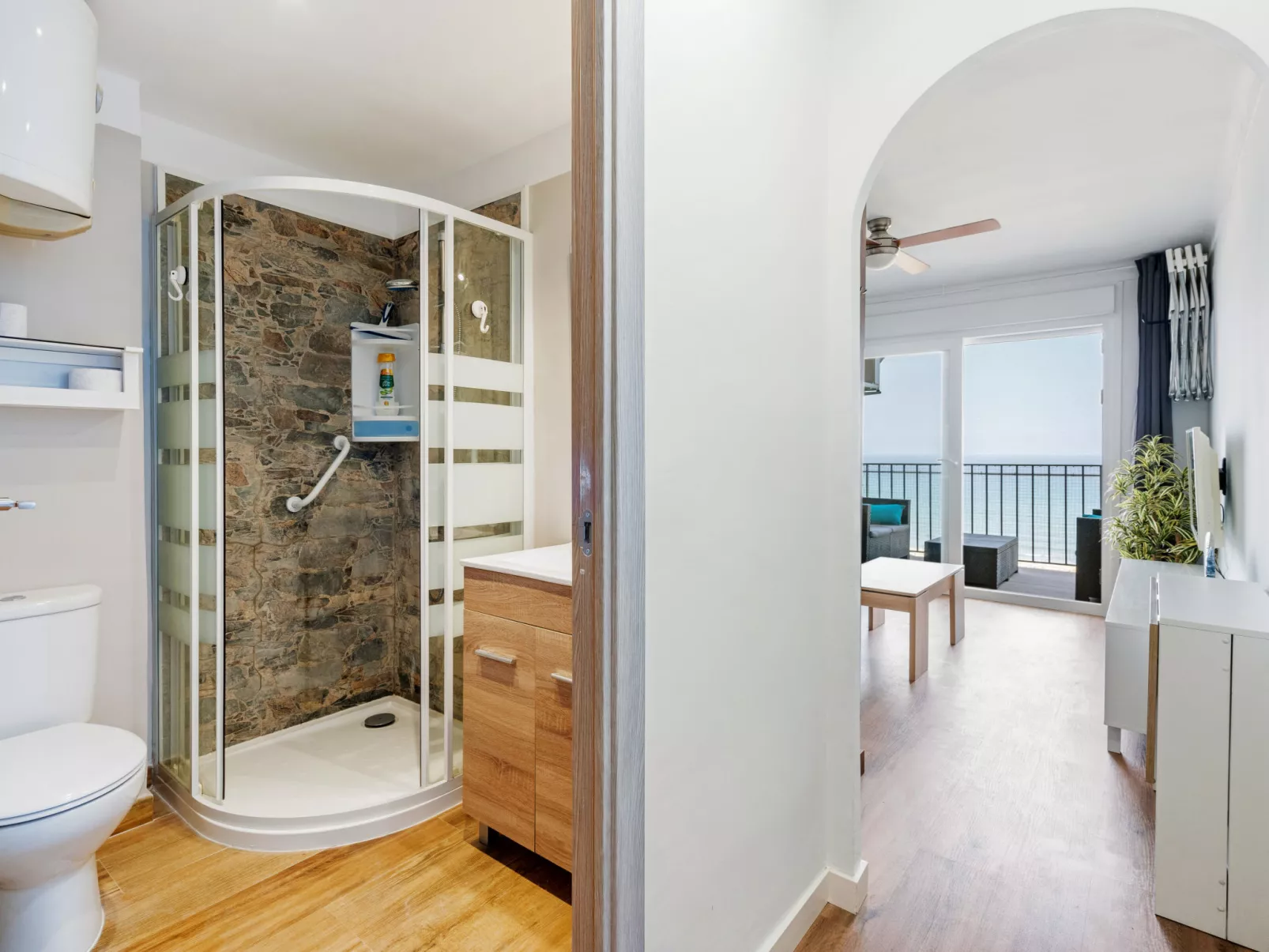 WELCS APARTAMENTO 085 EMP Frente al Mar - Binnen