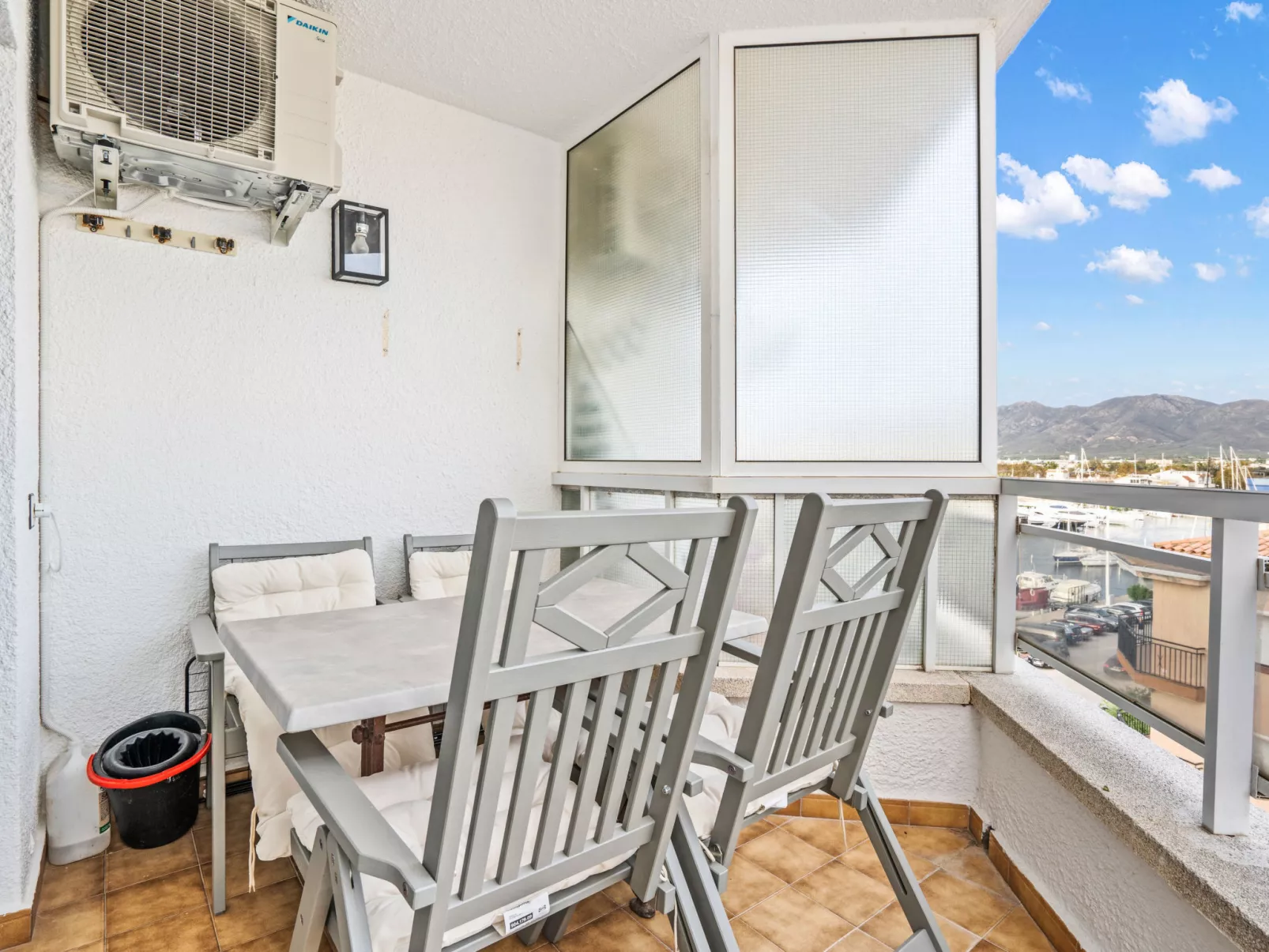 WELCS APARTAMENTO 226 EMP frente al Canal - Buiten