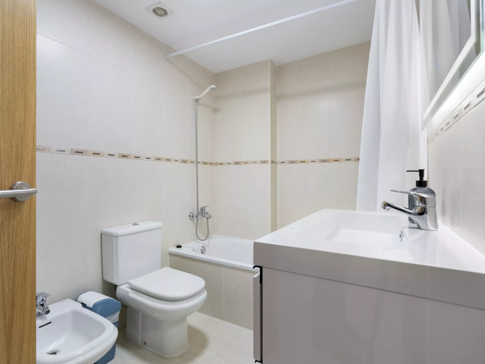 WELCS APARTAMENTO 116 EMP cerca del Mar - Binnen