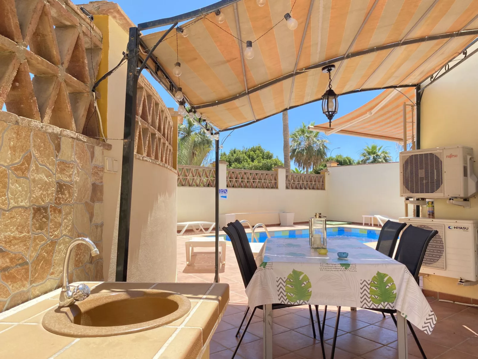 Villa Madrid Private Pool by Casasol - Buiten