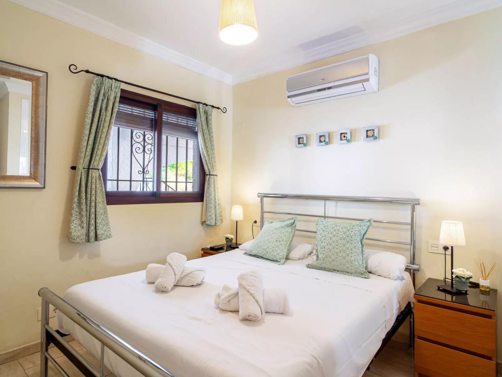 Capistrano Village Garden by Casasol - Binnen