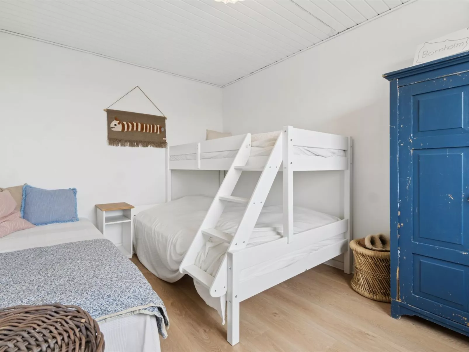 "Maksimilian" - 300m from the sea - Binnen