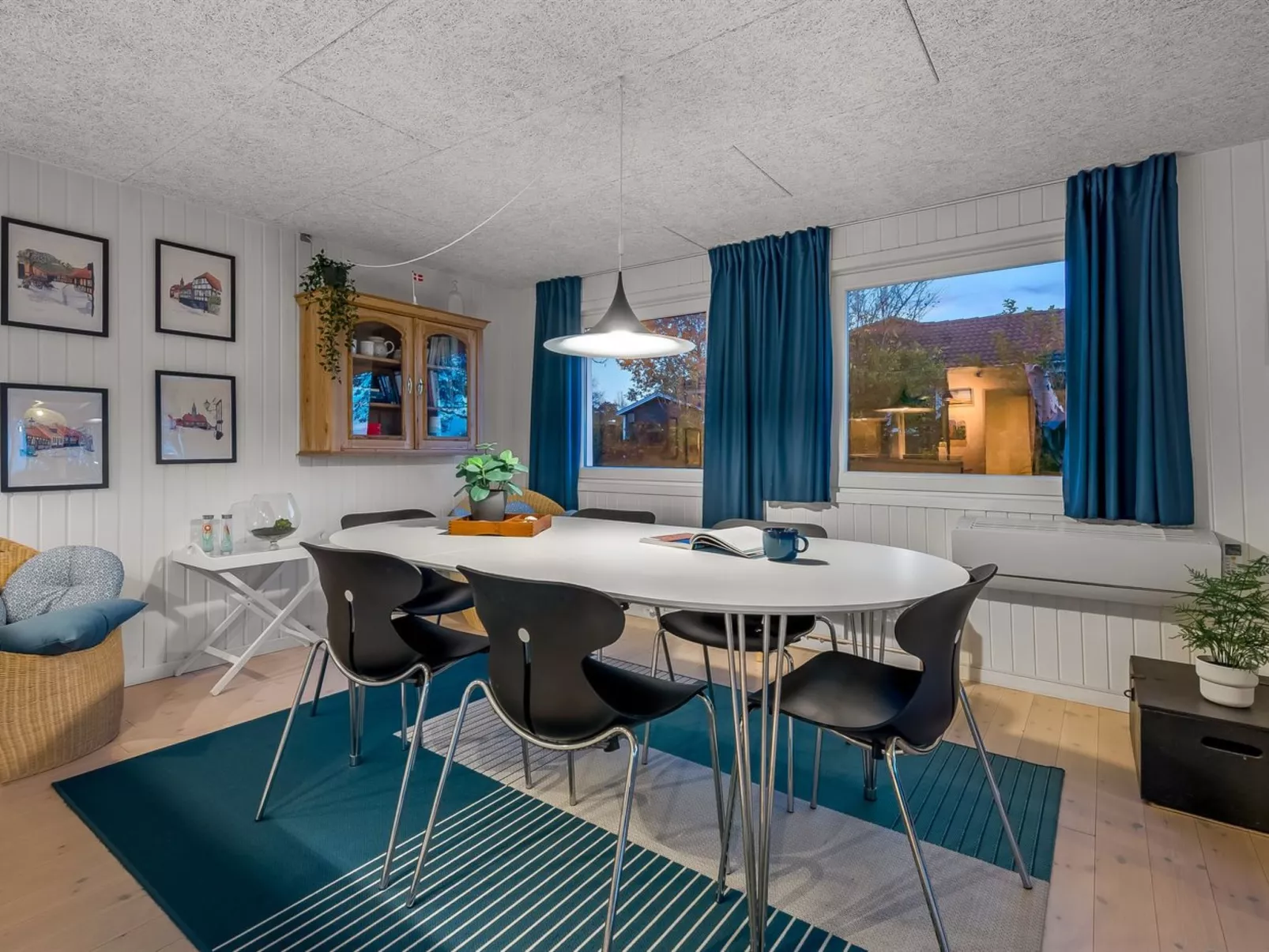 "Niels" - 1.3km from the sea - Binnen