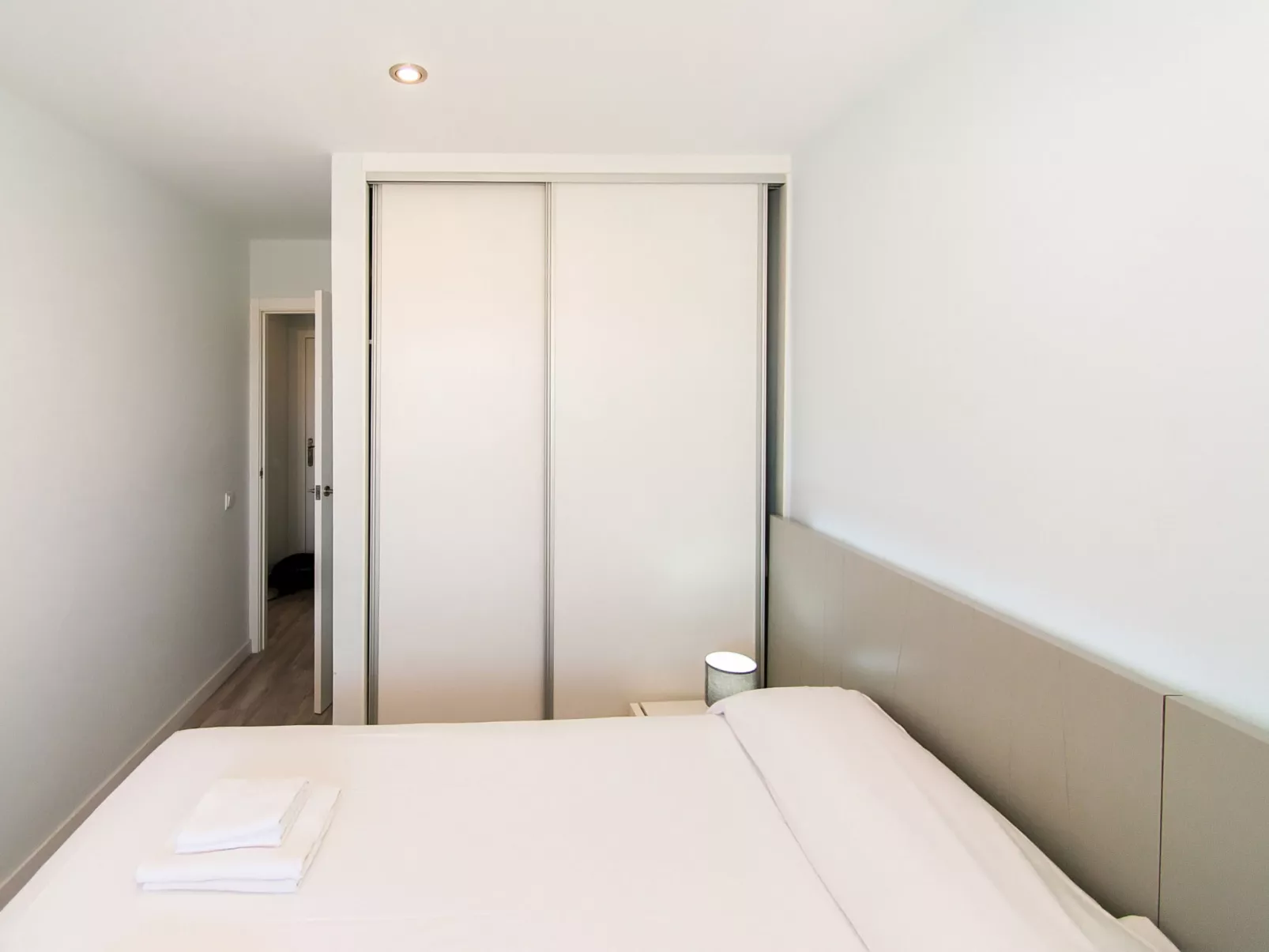 WELCS APARTAMENTO 264 EMP con vistas al canal - Binnen