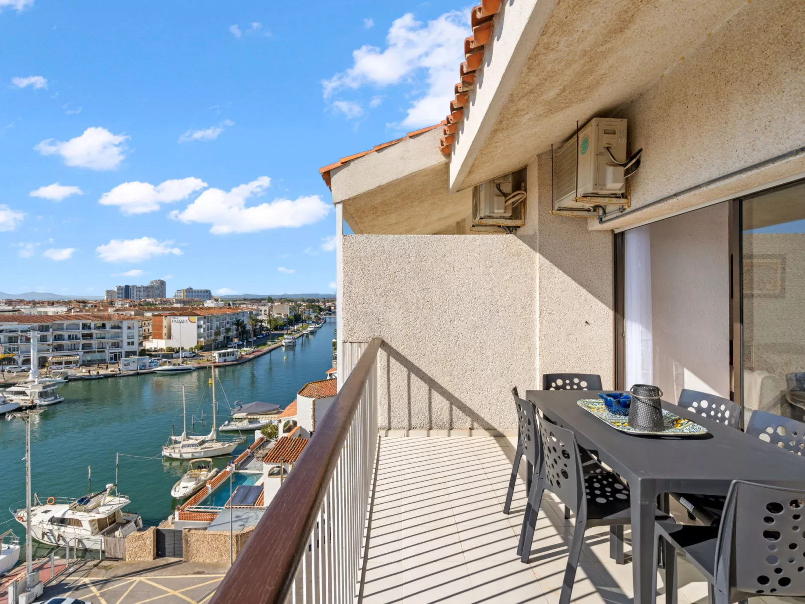 WELCS APARTAMENTO 216 EMP Frente con Terraza - Buiten
