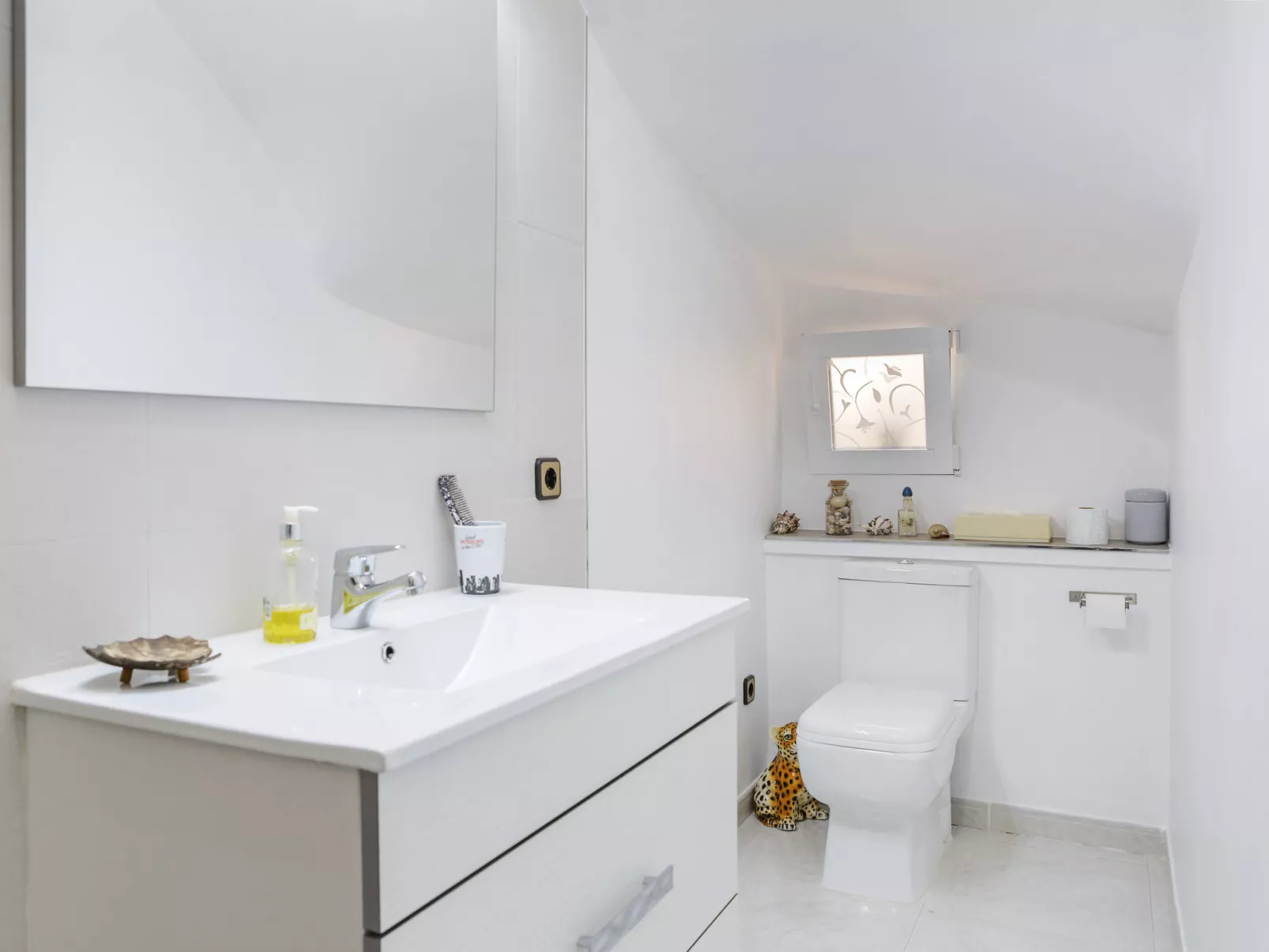 VILLA MARIA PORTALS NOUS by Priority - Binnen