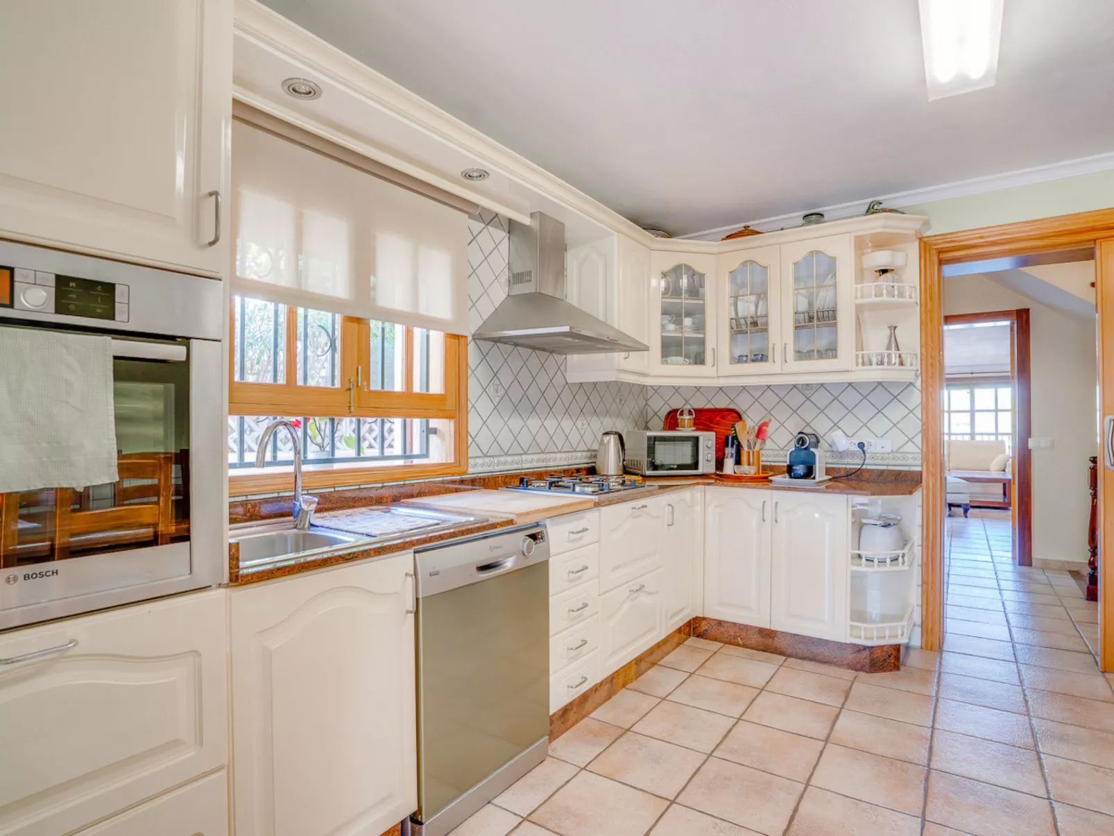 VILLA PORTALS NOUS by Priority Villas - Binnen