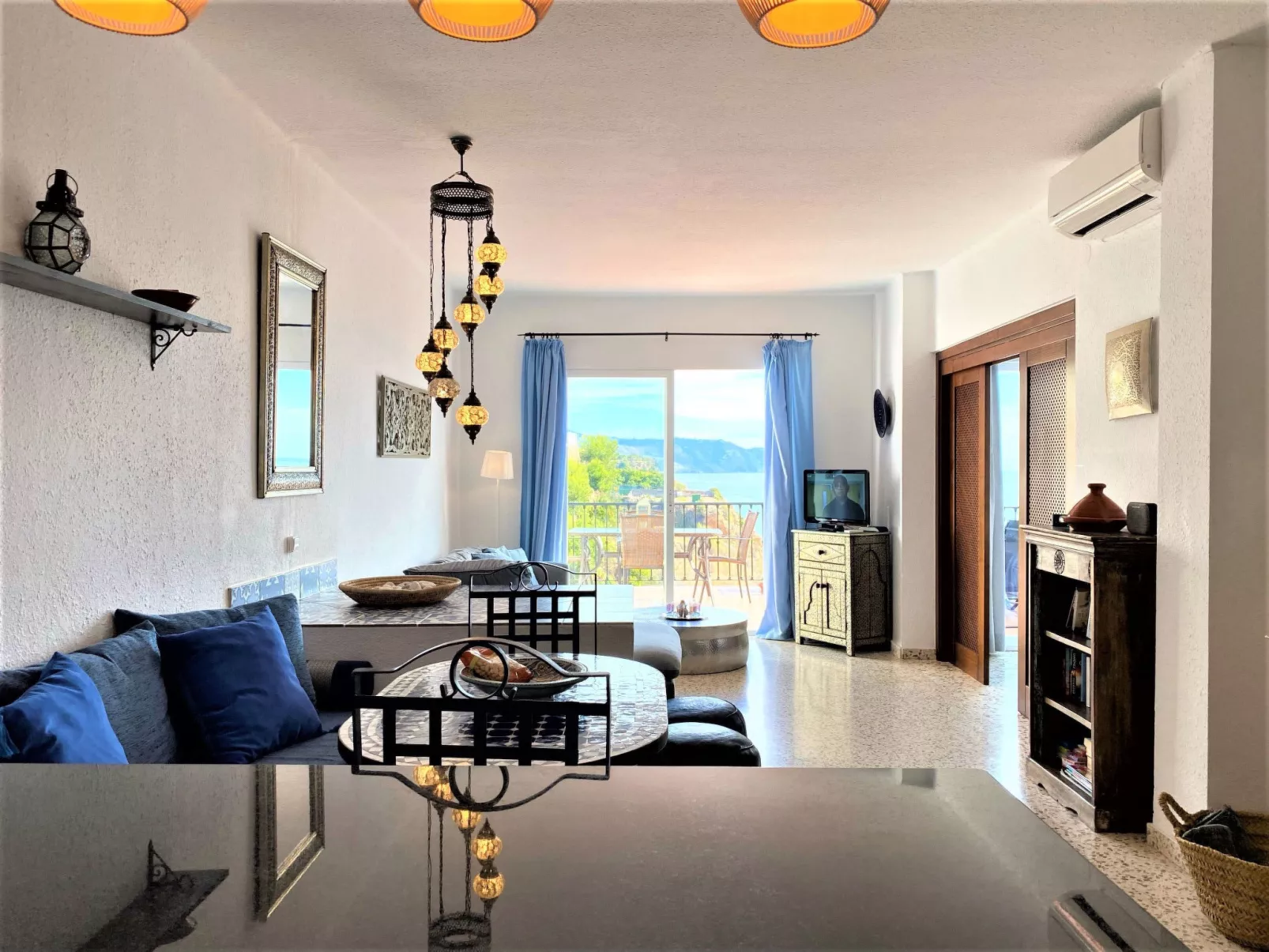 Capistrano Playa 403 by Casasol - Binnen