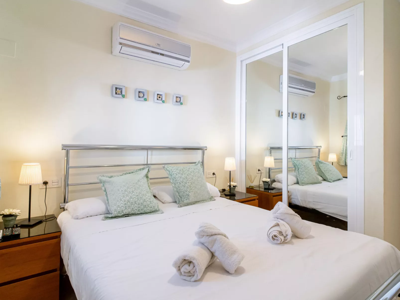 Capistrano Village Garden by Casasol - Binnen