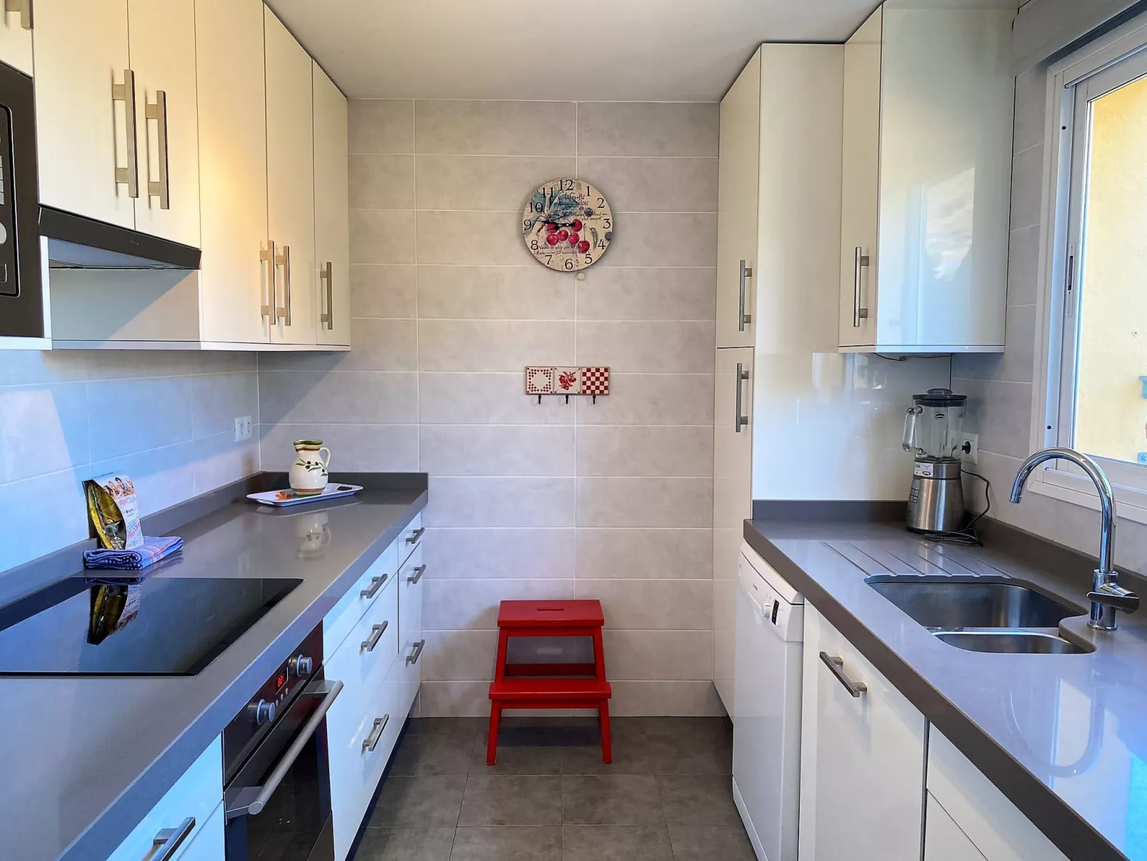 Senorio de Capistrano by Casasol - Binnen