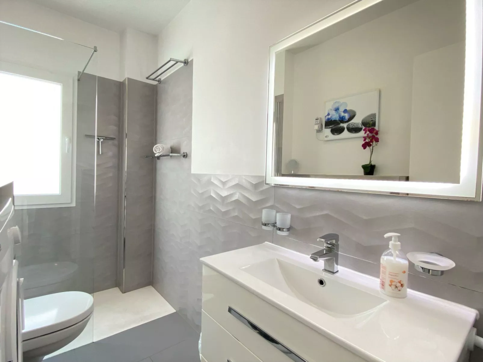 Stella Maris Beachfront 1A by Casasol - Binnen