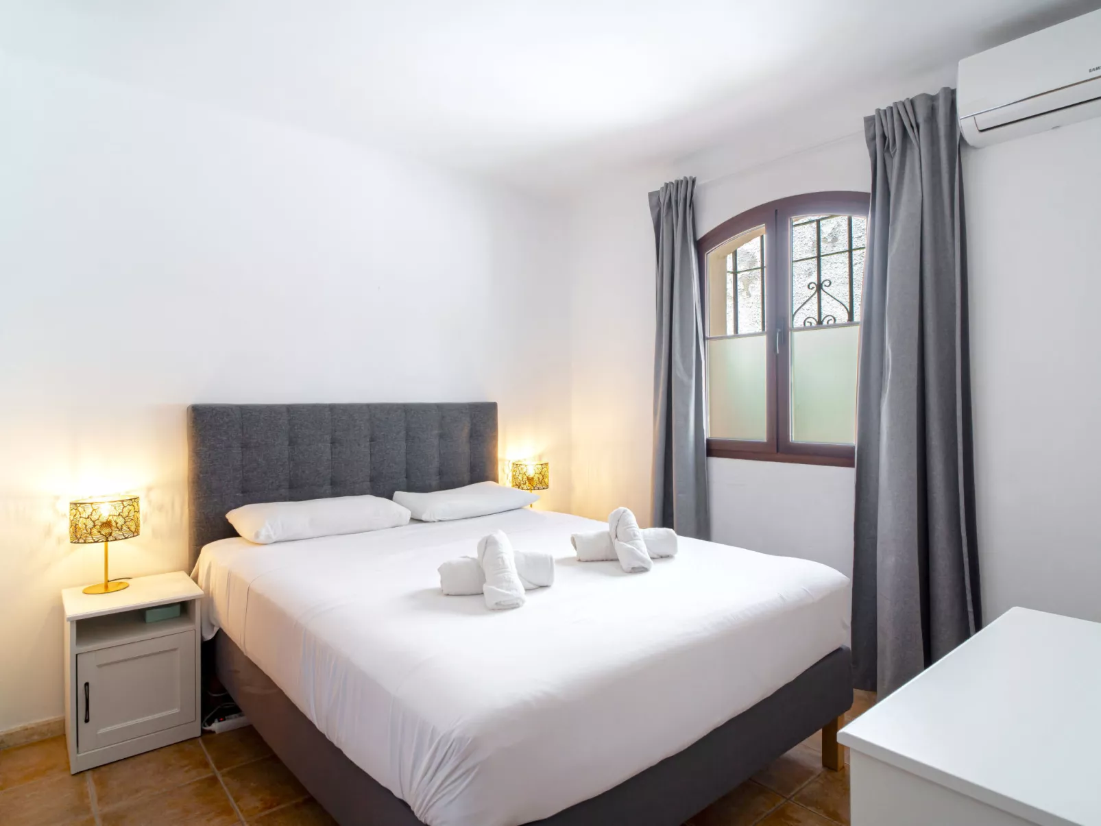 Hibiscos 72 Deluxe by Casasol - Binnen