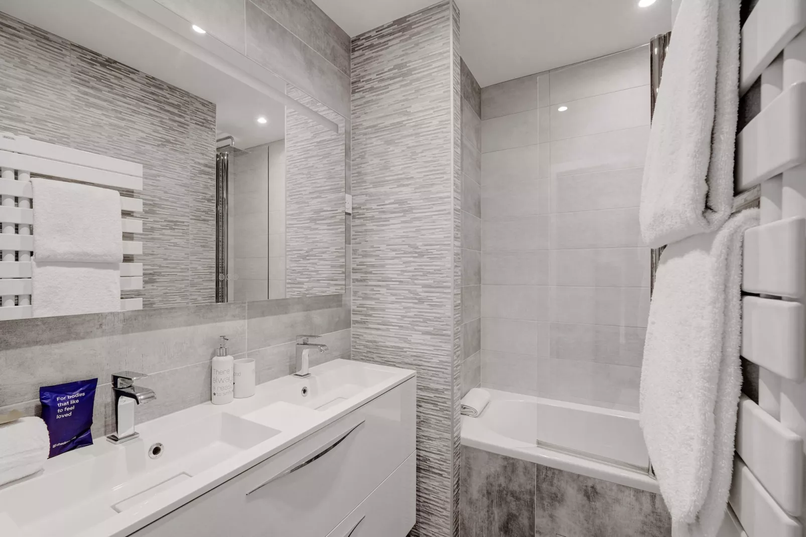 IY-25B-REPUBLIQUE-M - Niet-getagd