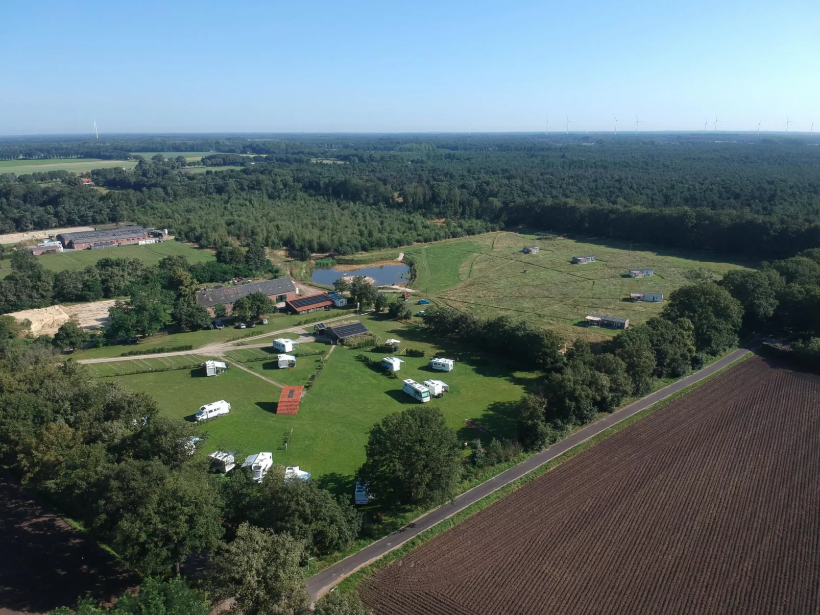 Hoeve Twente - De Wielewaal - Buiten