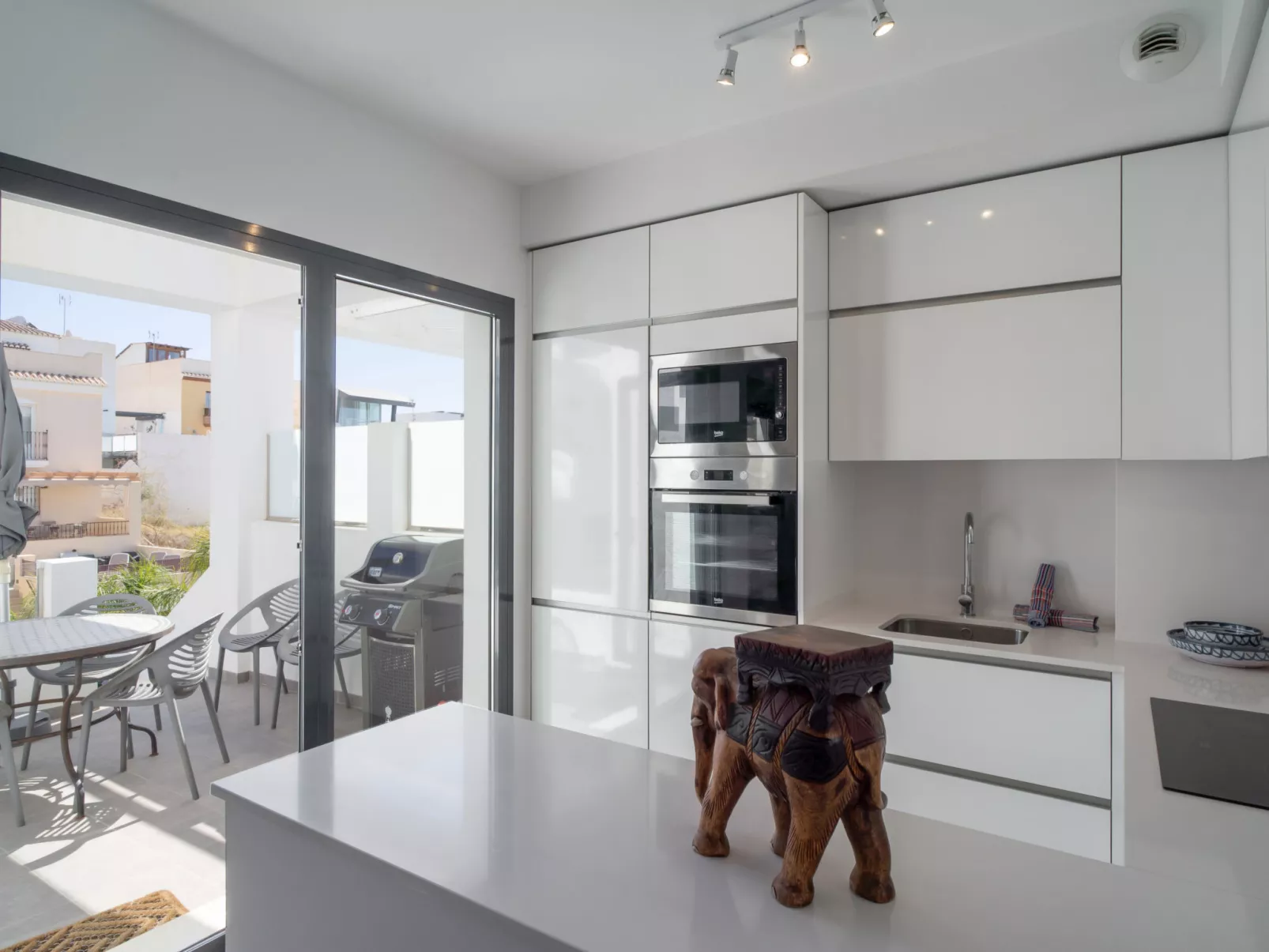 Villa Premium Los Mangos by Casasol - Binnen