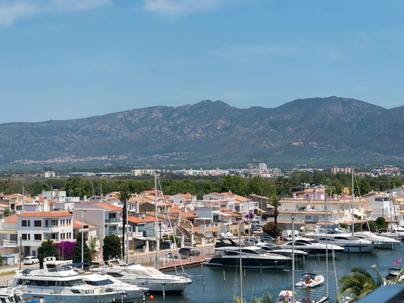 WELCS APARTAMENTO 264 EMP con vistas al canal - Buiten