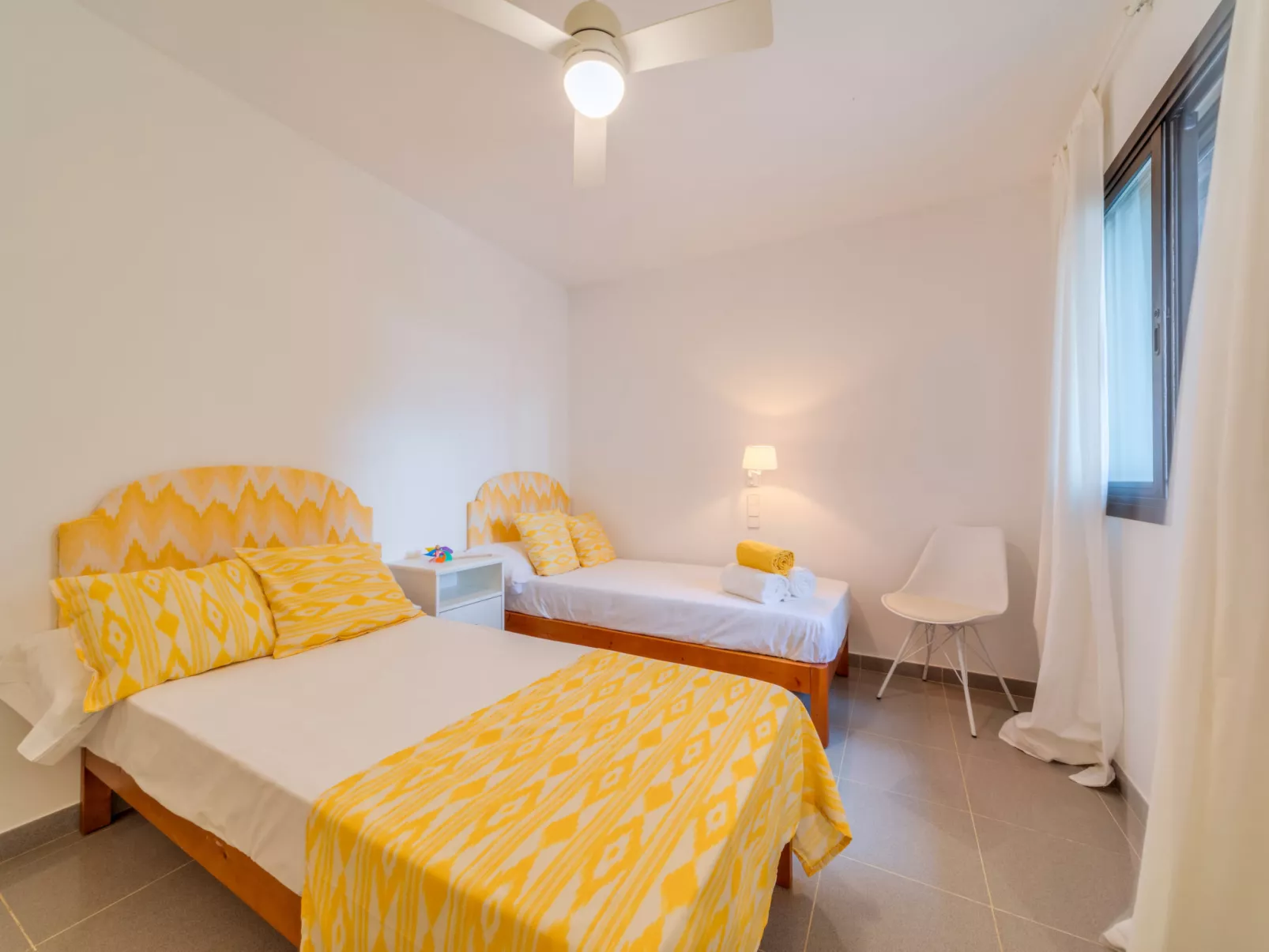 VILLA ES PINARO - BEACH FRONT - Binnen