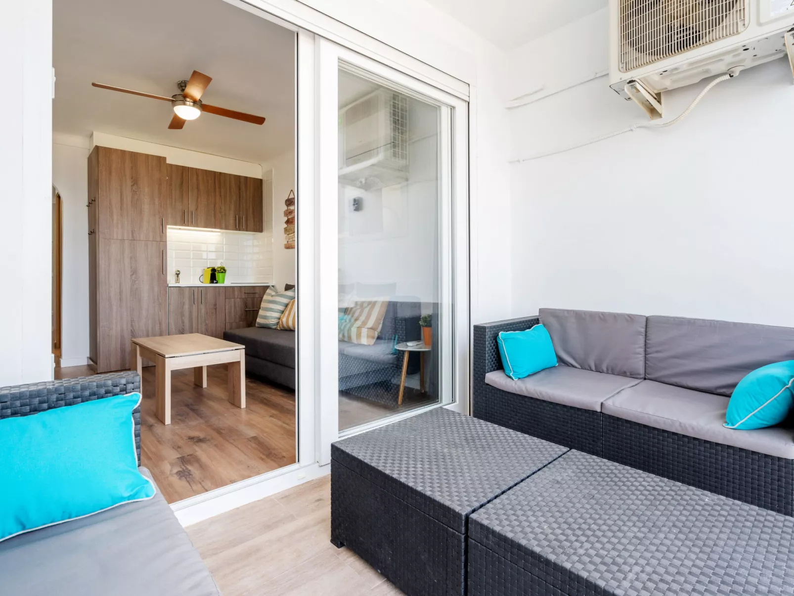 WELCS APARTAMENTO 085 EMP Frente al Mar - Binnen