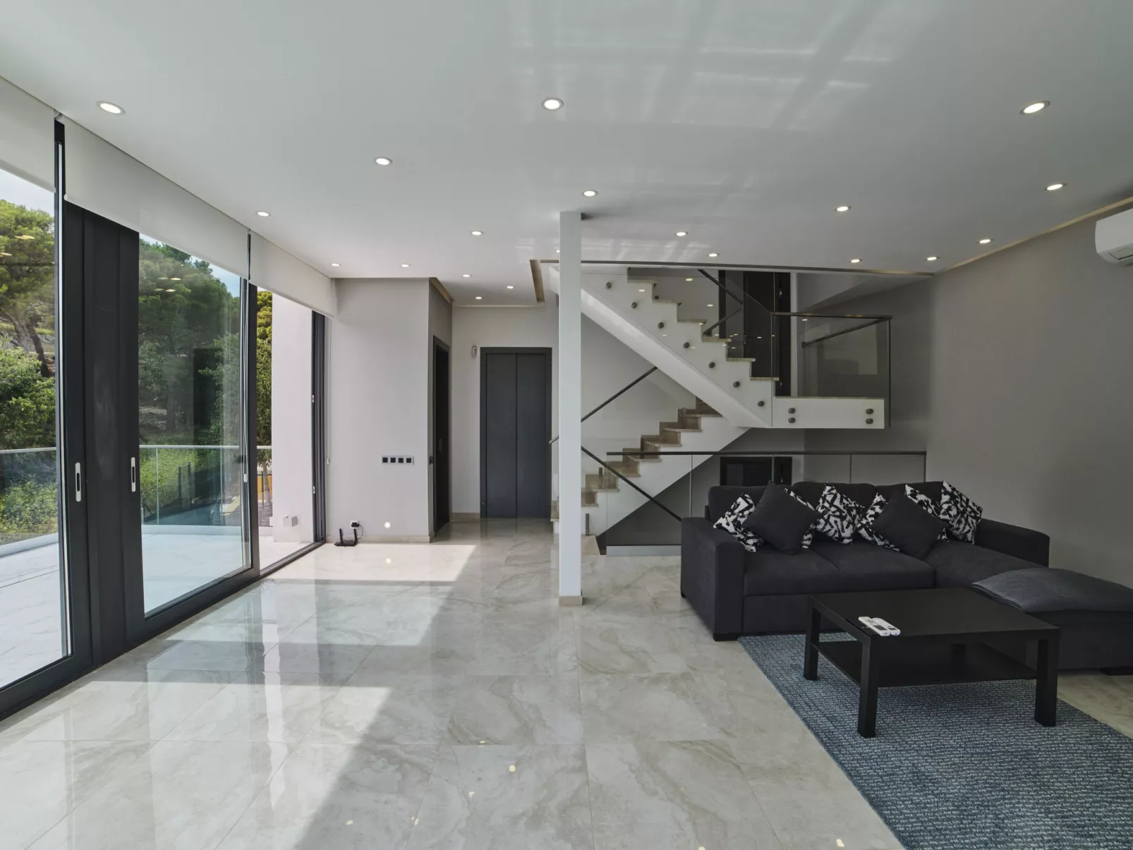 WELCS VILLA MODERNA 097 EMP con piscina - Binnen