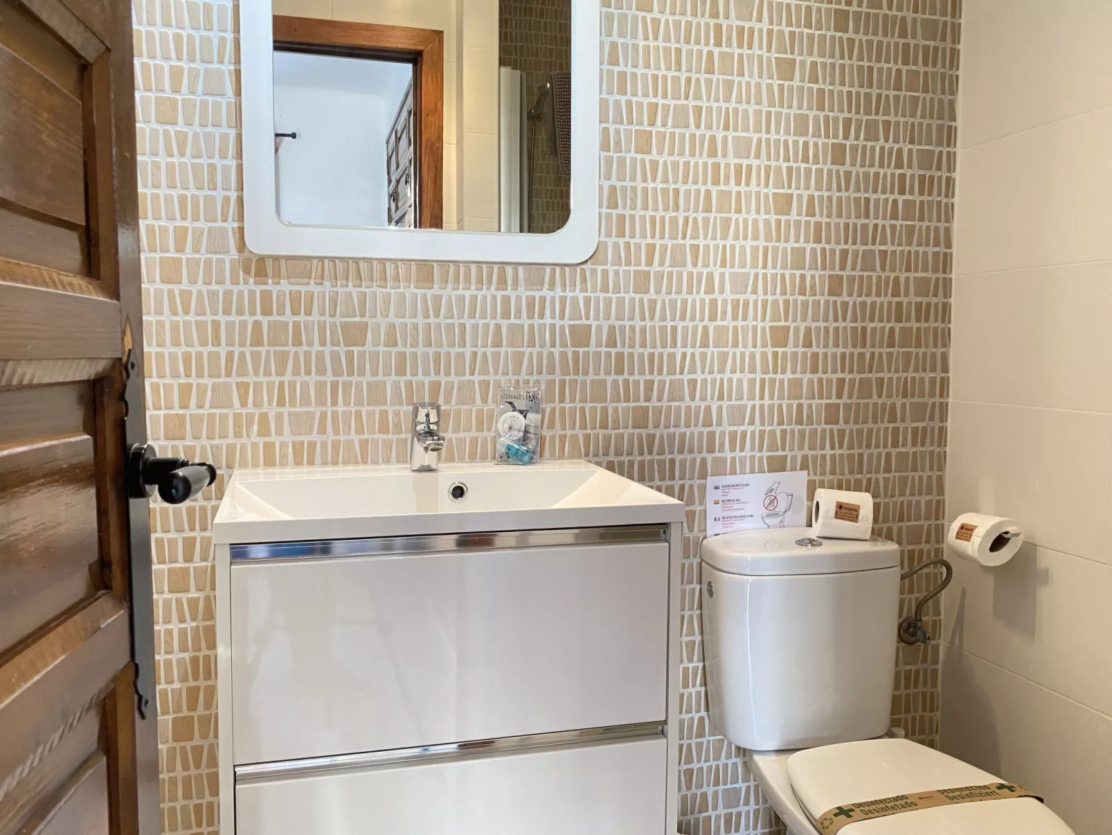 Los Naranjos 18B Capistrano Village by Casasol - Binnen