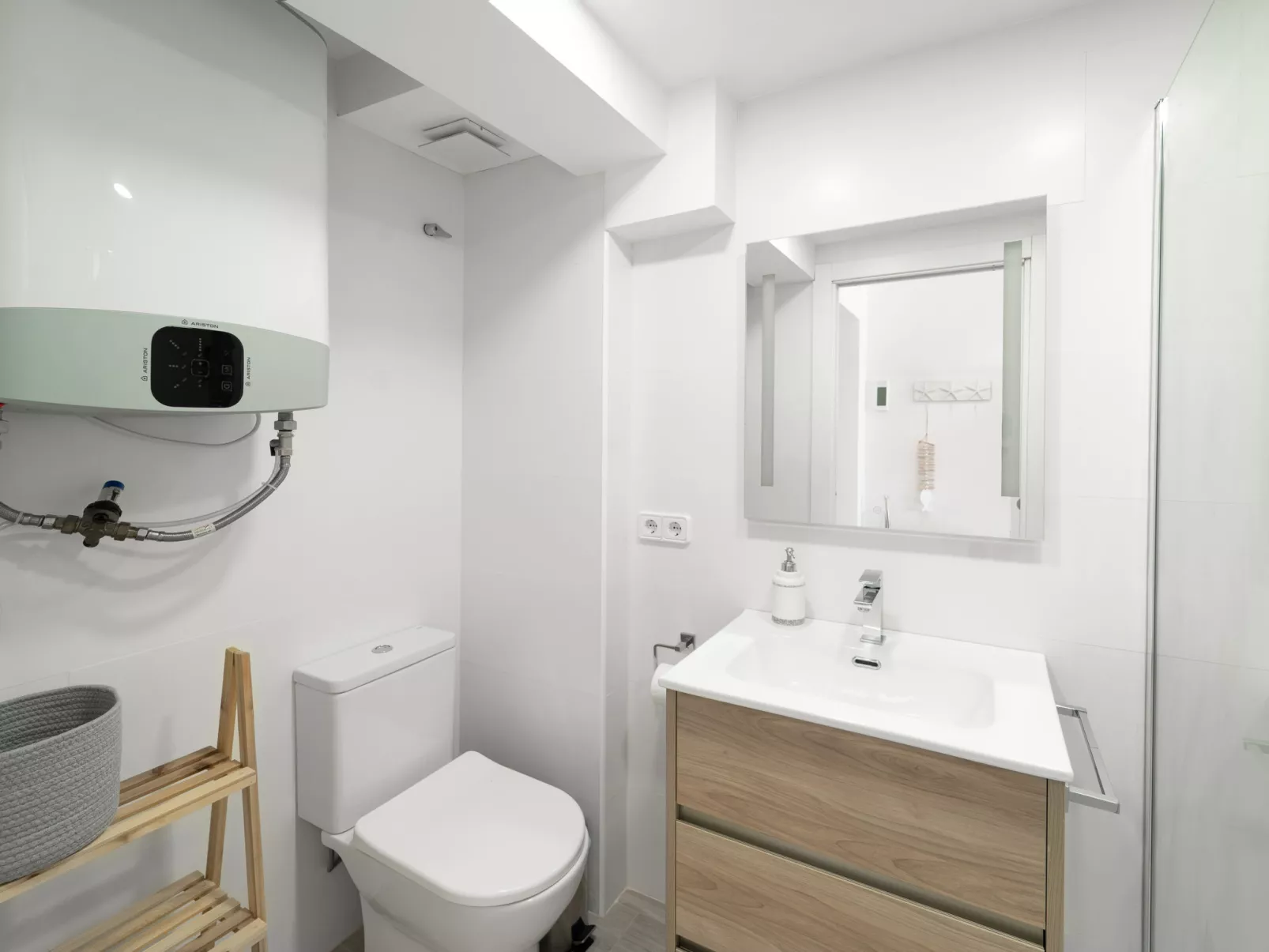 WELCS ESTUDIO 131 EMP cerca del mar - Binnen