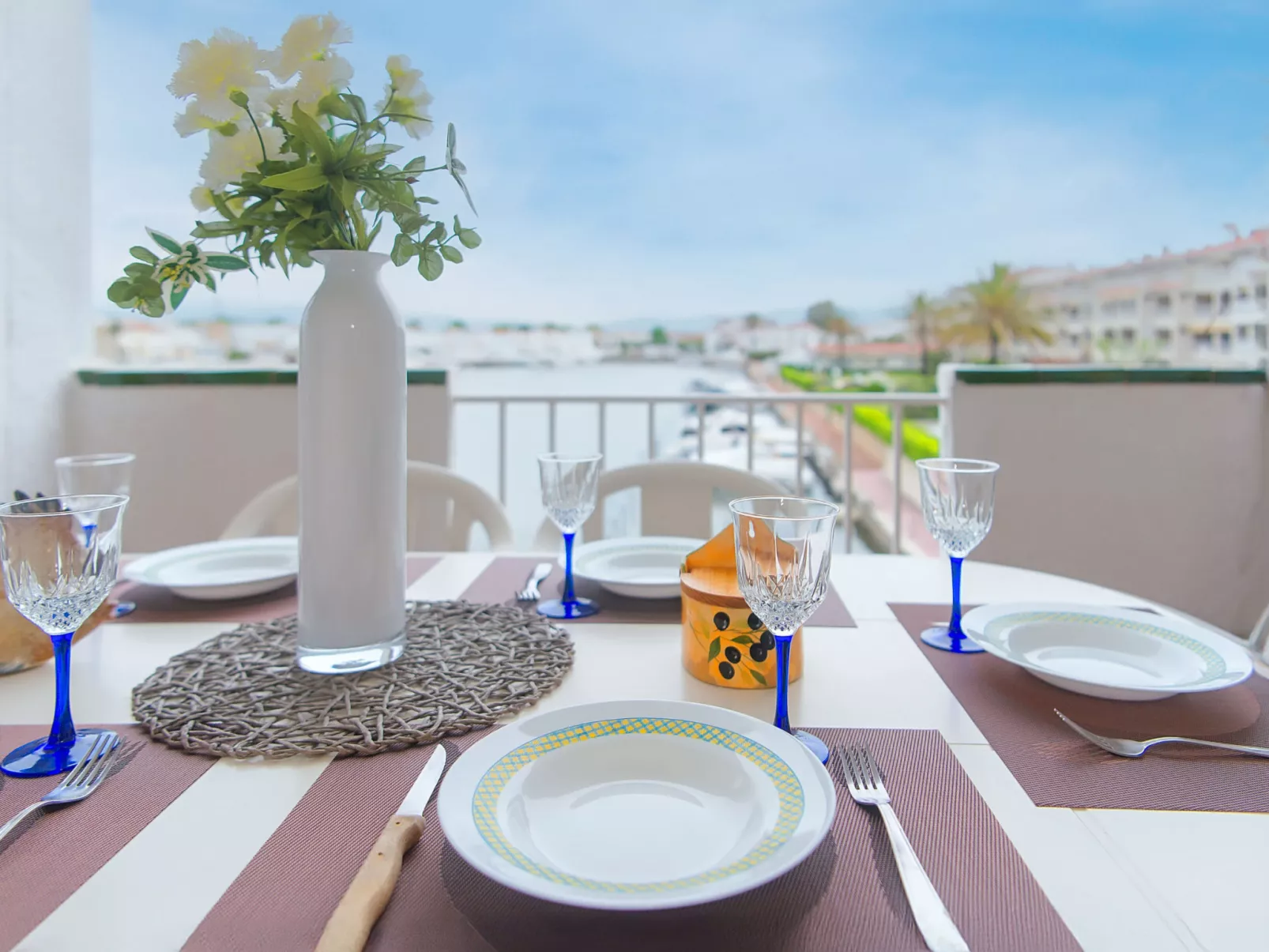 WELCS APARTAMENTO 243 EMP con terraza con vista - Buiten