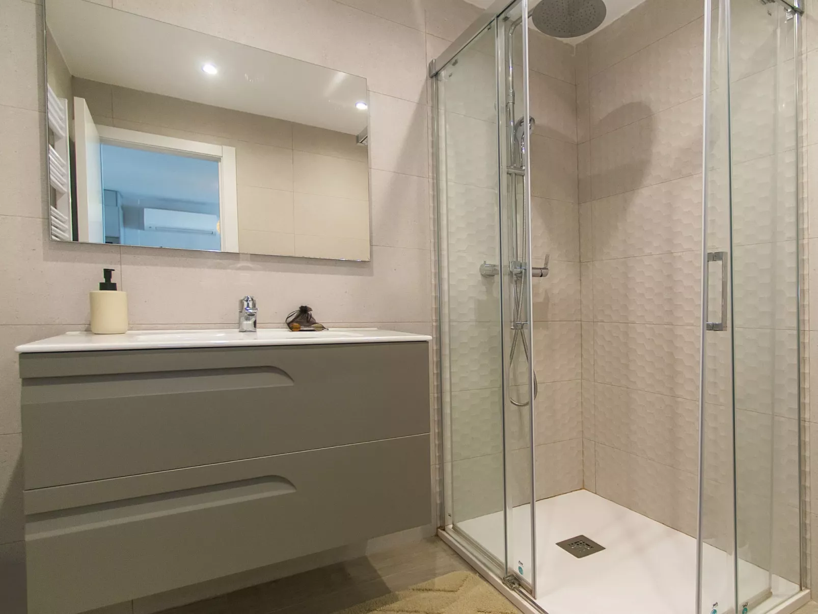 WELCS APARTAMENTO 234 EMP con una gran terraza - Binnen