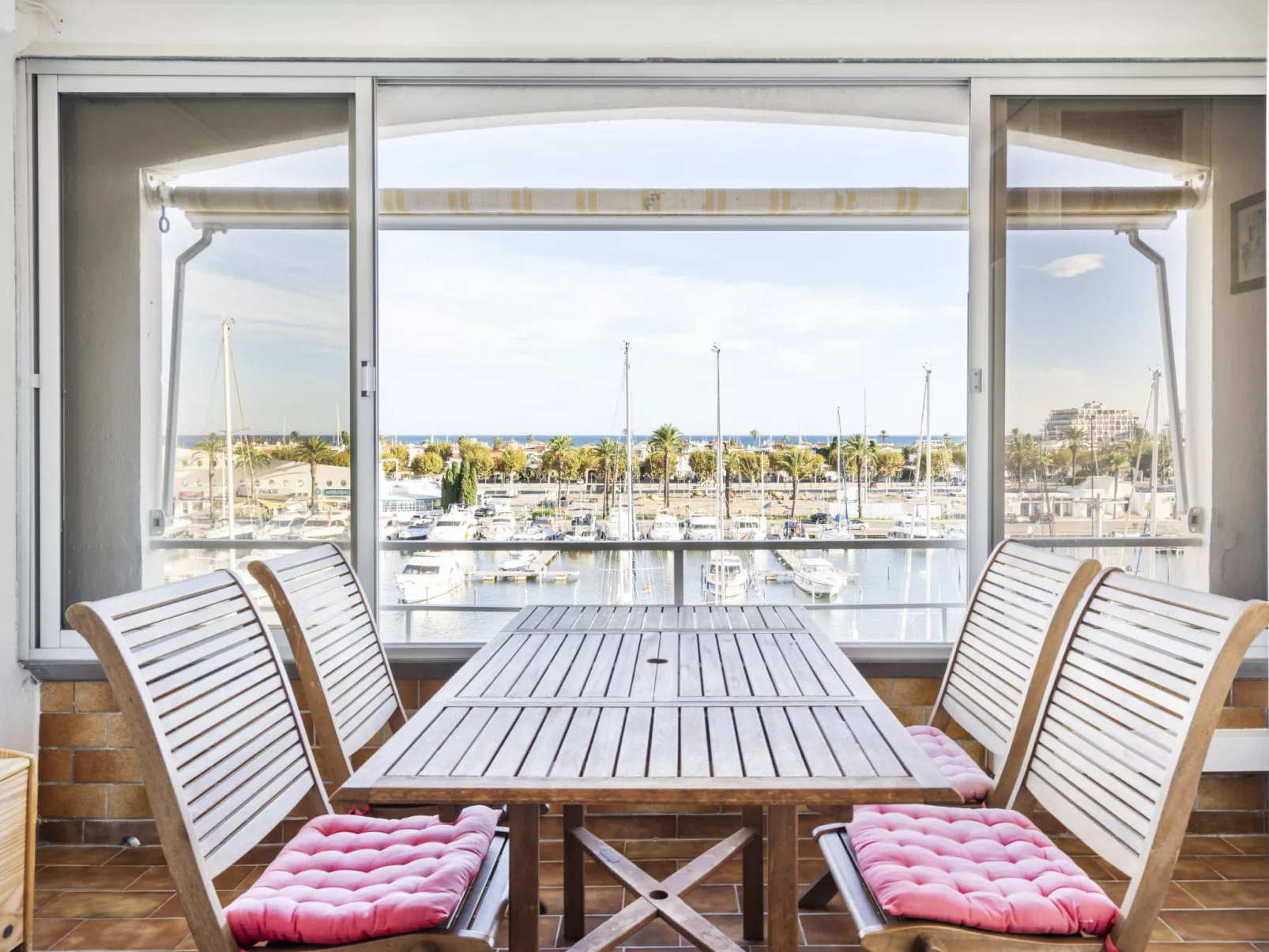WELCS APARTAMENTO 227 EMP  con vistas al canal - Binnen