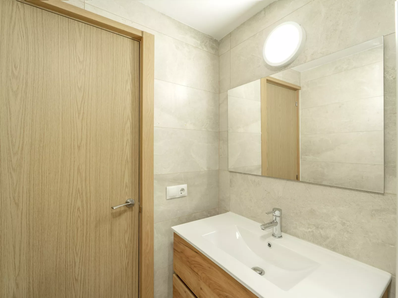 WELCS APARTAMENTO 145 EMP con vistas al canal - Binnen