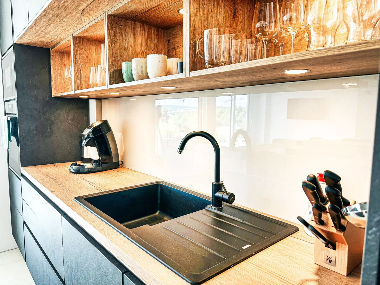 Primosten Hills - North - Binnen