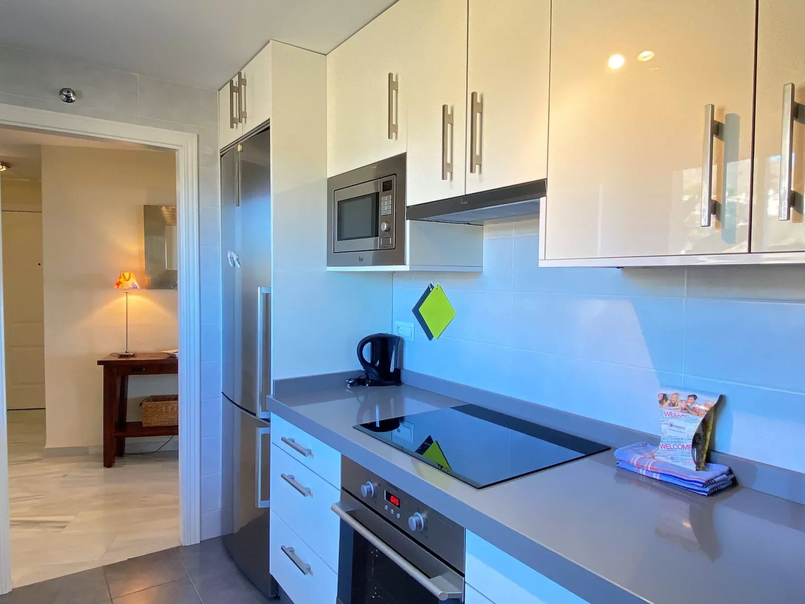 Senorio de Capistrano by Casasol - Binnen