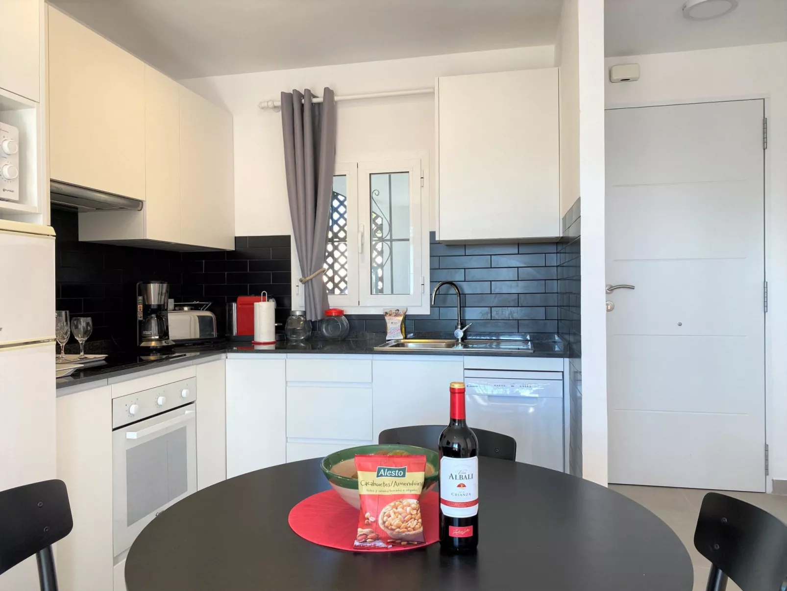 Verano Azul 67 Seaview by Casasol - Binnen