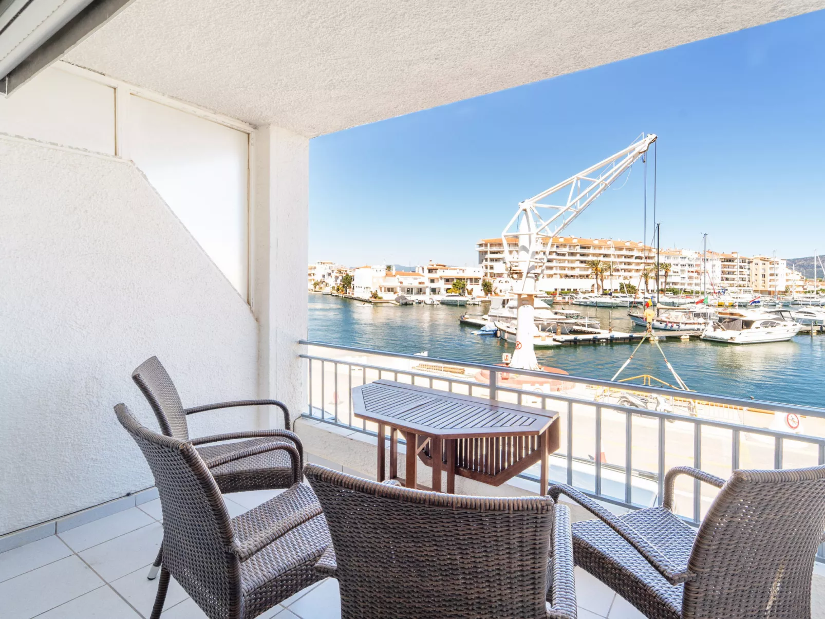 WELCS APARTAMENTO 100 EMP  con vistas al canal - Buiten