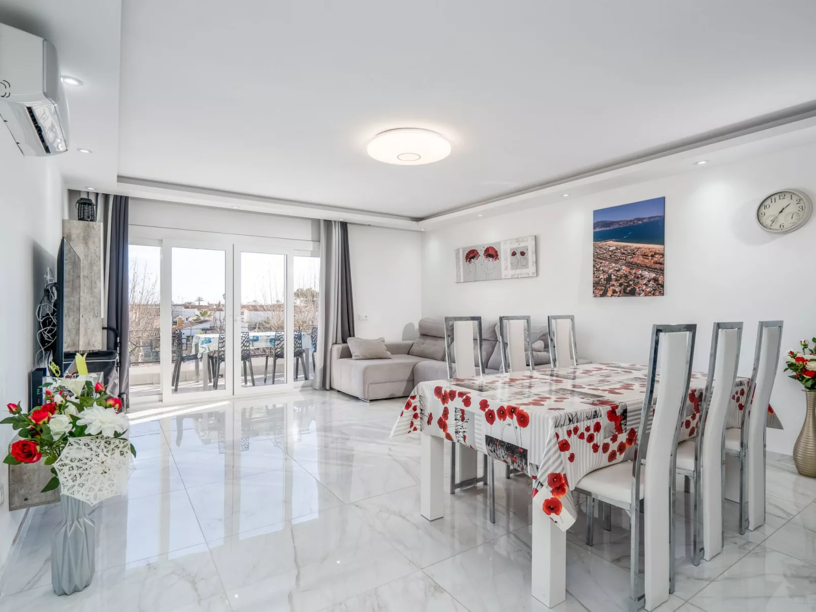 WELCS APARTAMENTO 048 EMP con Terraza y Vistas - Binnen