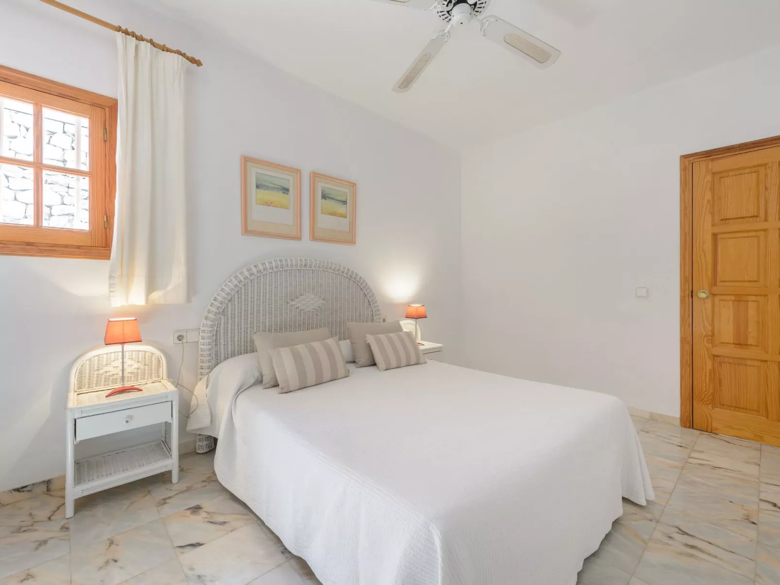 VILLA SA DESCUBERTA - Binnen