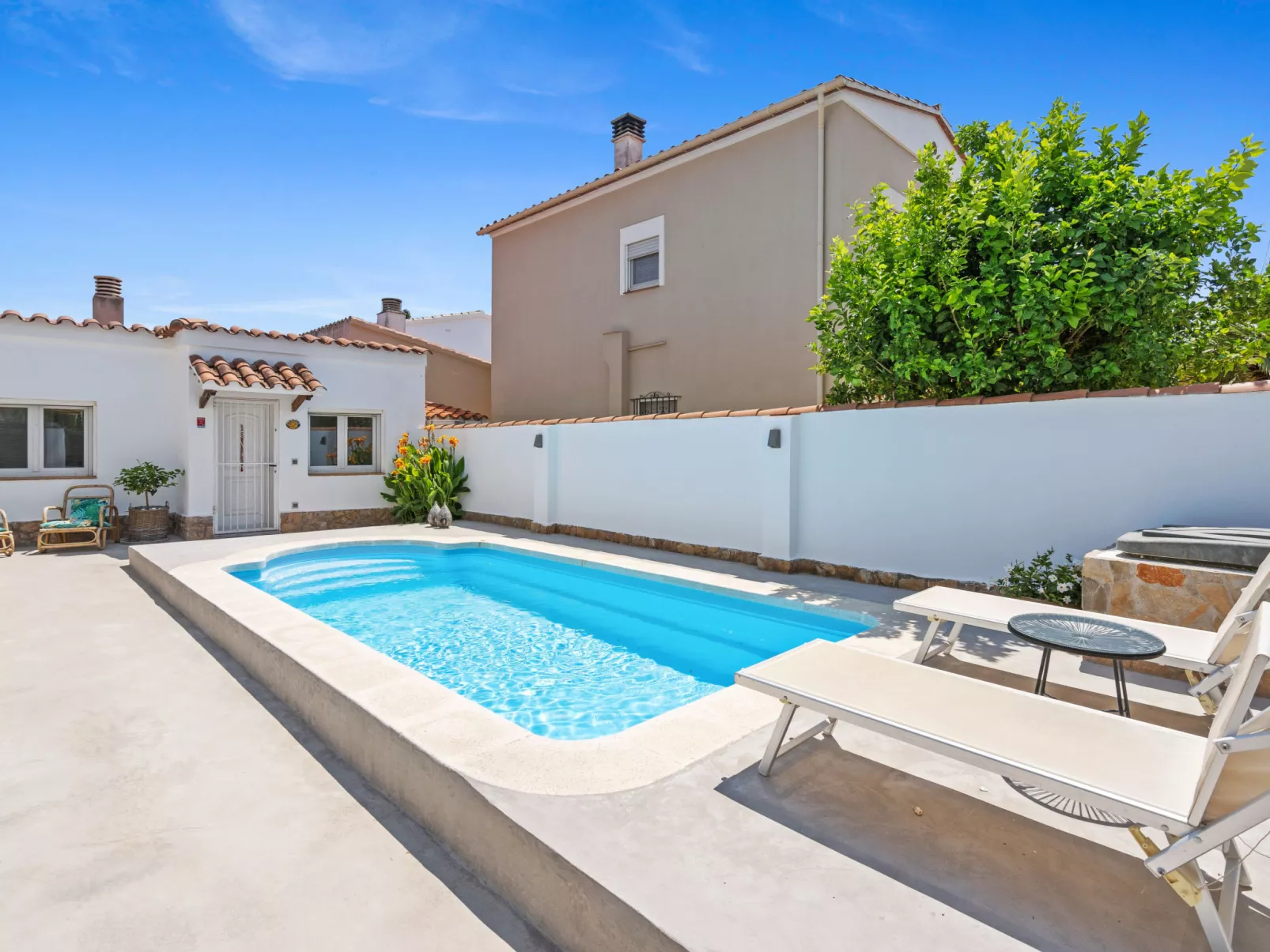 WELCS APARTAMENTO 091 EMP con piscina - Buiten