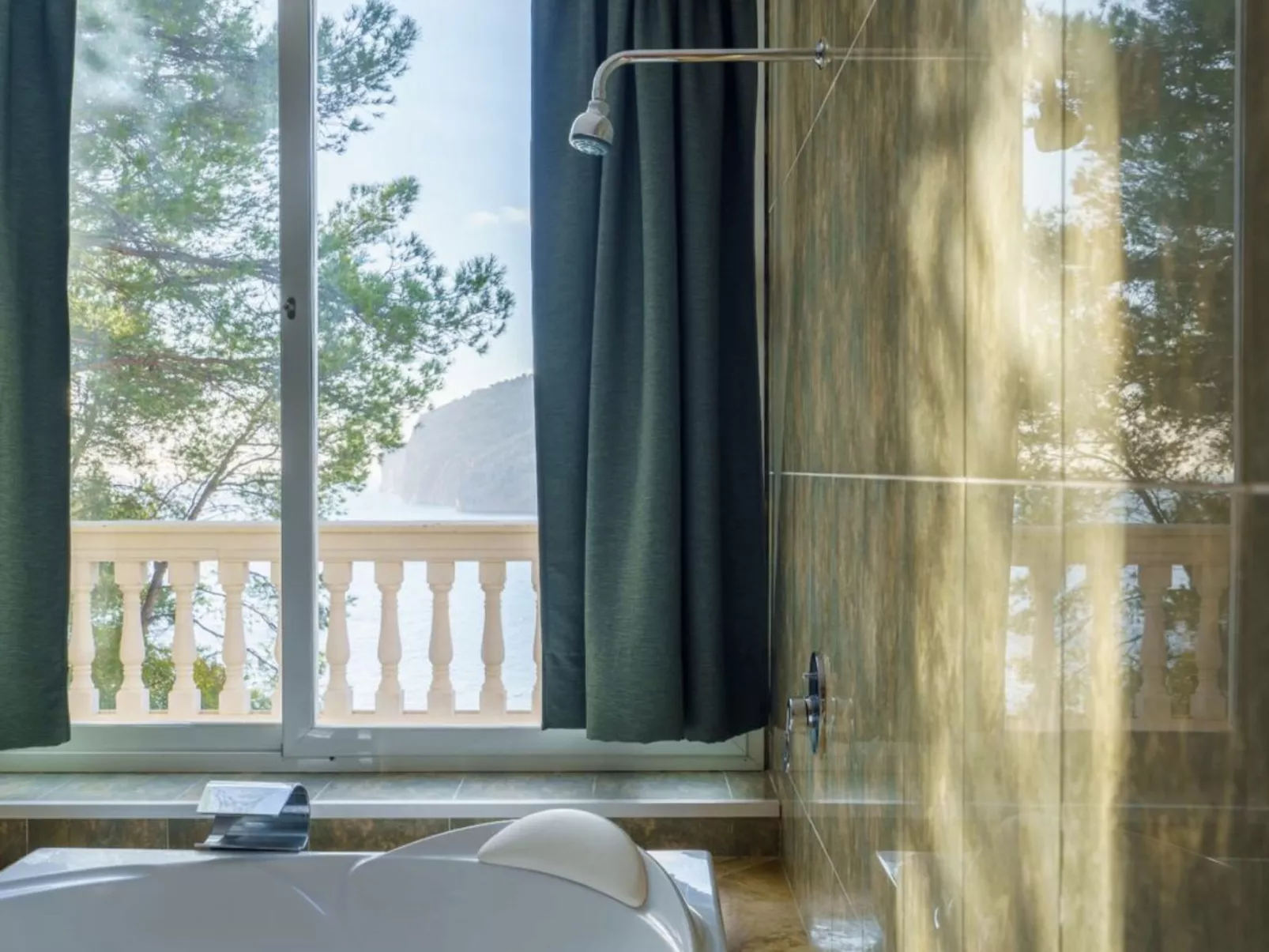 VILLA CAMP DE MAR SEA VIEW - Buiten