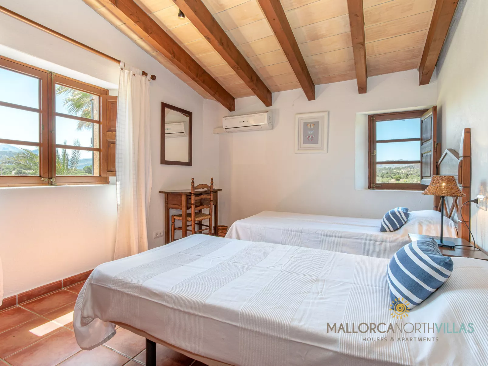 Cal Mercader Gran Villa con Piscina y Jardín - Binnen